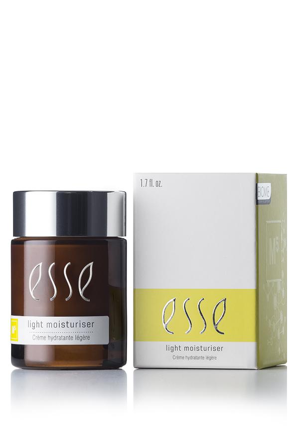 LIGHT MOISTURISER IMG 2937